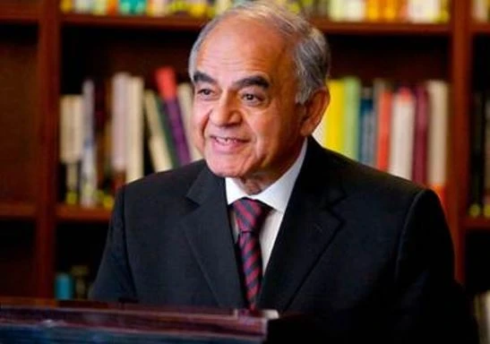 Gurcharan Das became the first Indian citizen for Lifetime Libertarian Award.